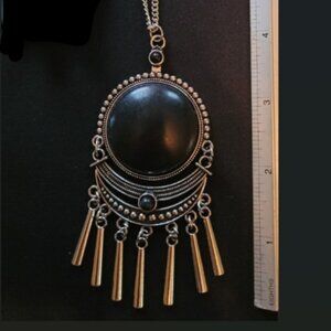 Silver tone and Stone Fashion Necklace